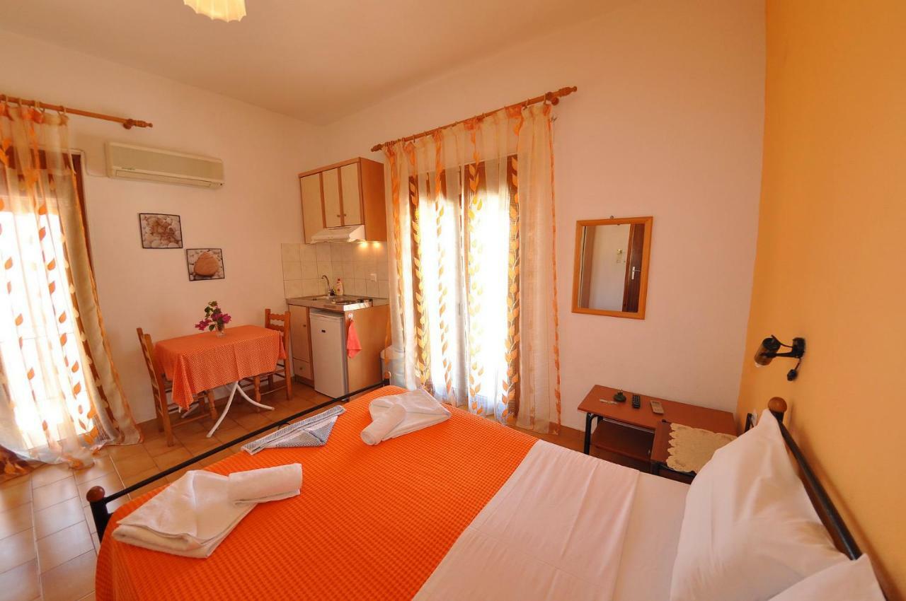 Achilleas Rooms Sívota Exterior foto